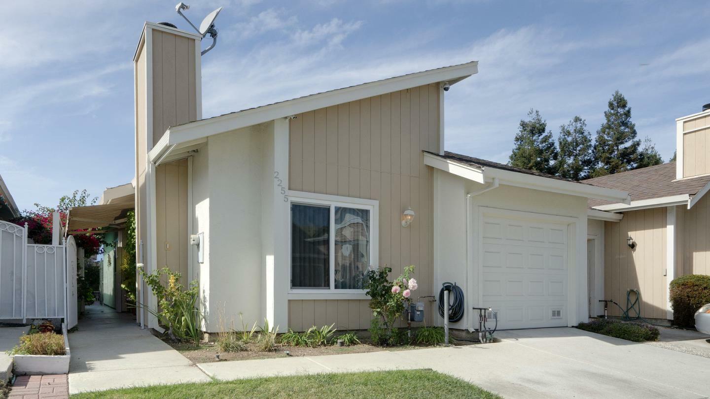 Property Photo:  2255 Lusardi Drive  CA 95148 