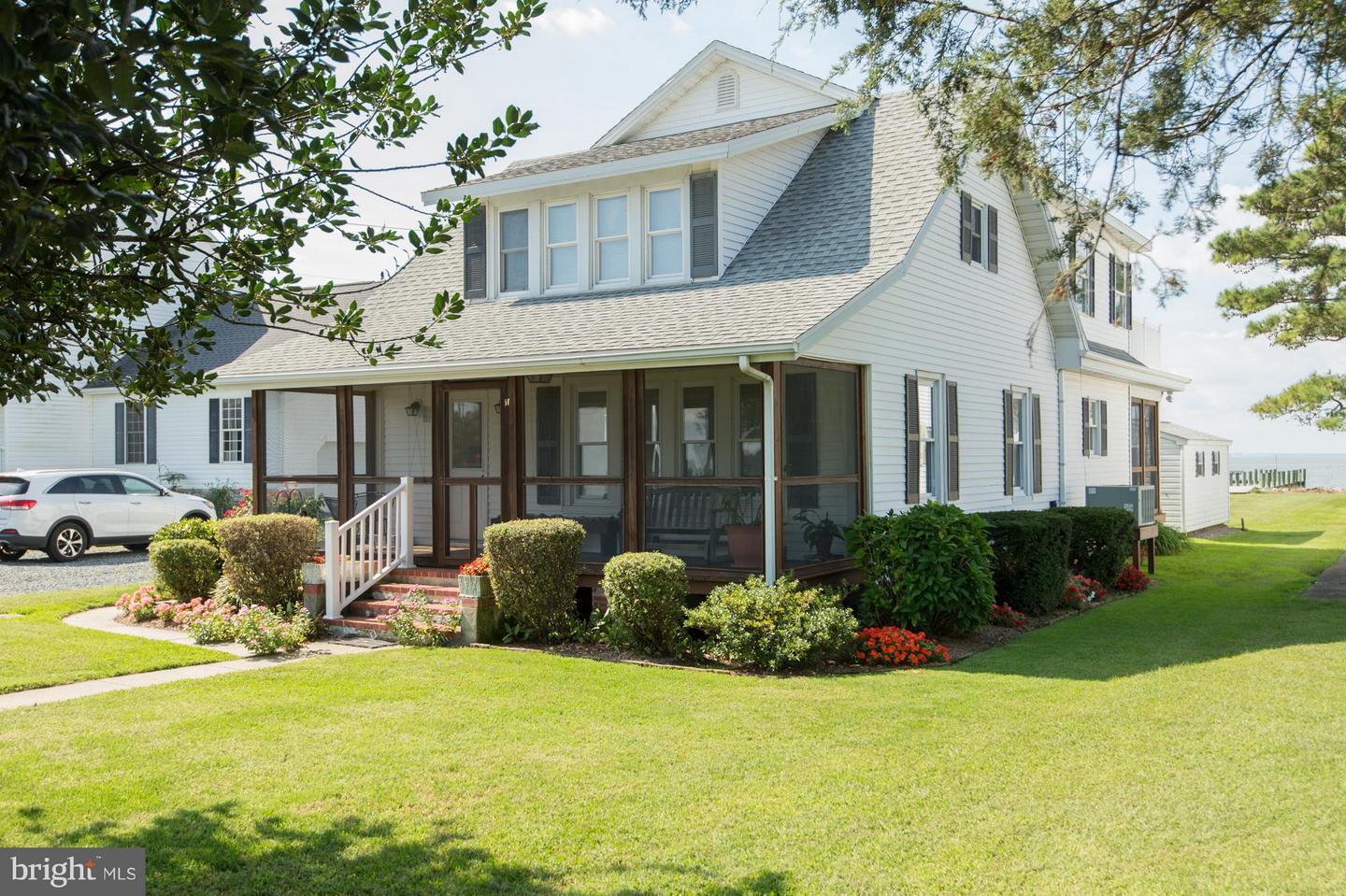 Property Photo: 2516 Hoopers Island Road MD 21634