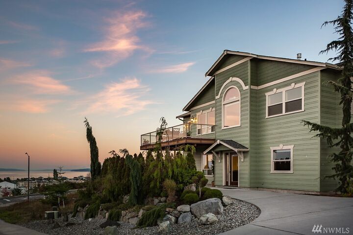 1075 SW Erie St  Oak Harbor WA 98277 photo