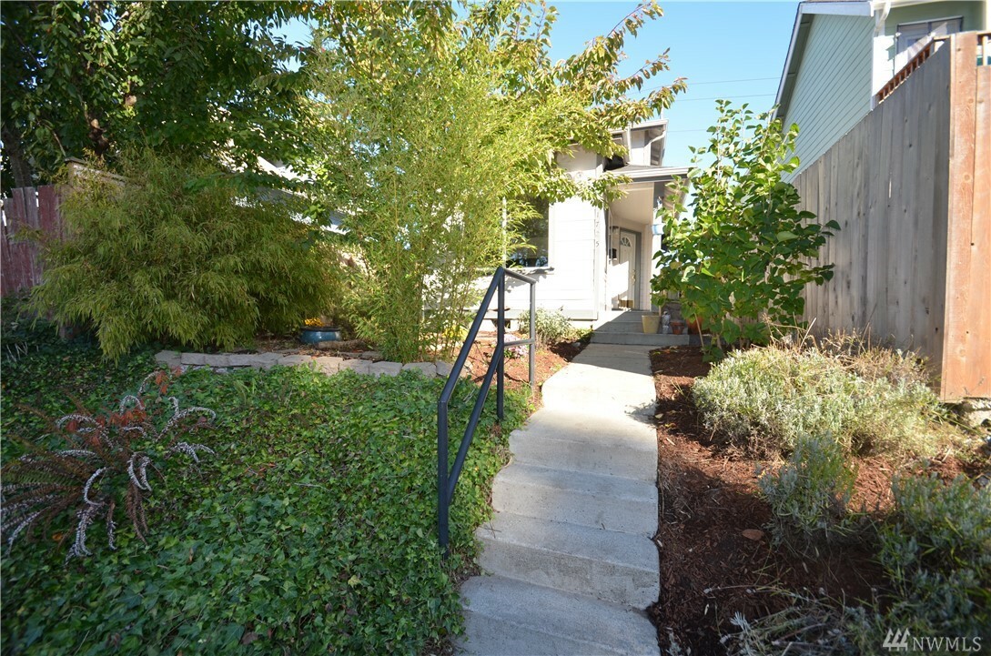 Property Photo:  1725 S Sheridan Ave  WA 98405 