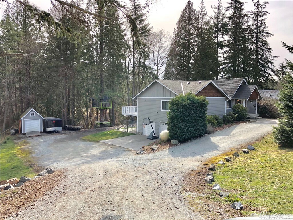 Property Photo:  581 W Camano Hill Rd  WA 98282 