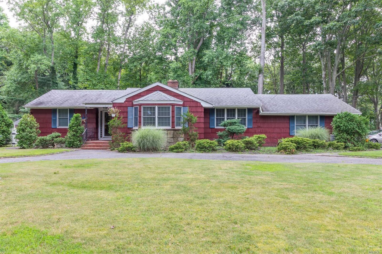 Property Photo: 140 Durkee Lane NY 11772