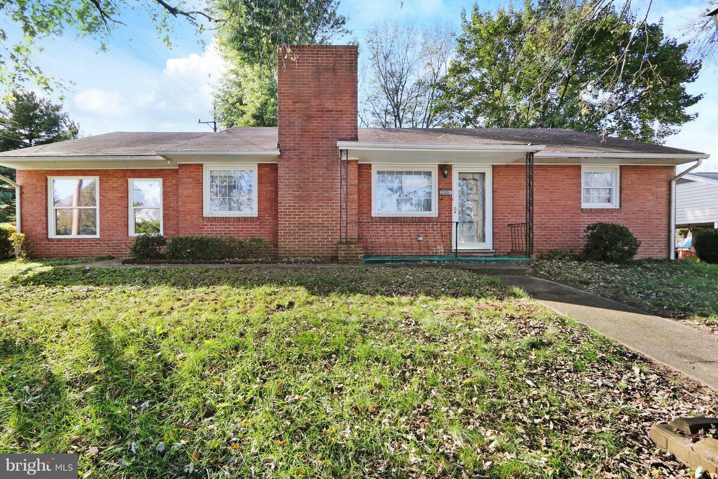 Property Photo: 220 S Conococheague Street MD 21795