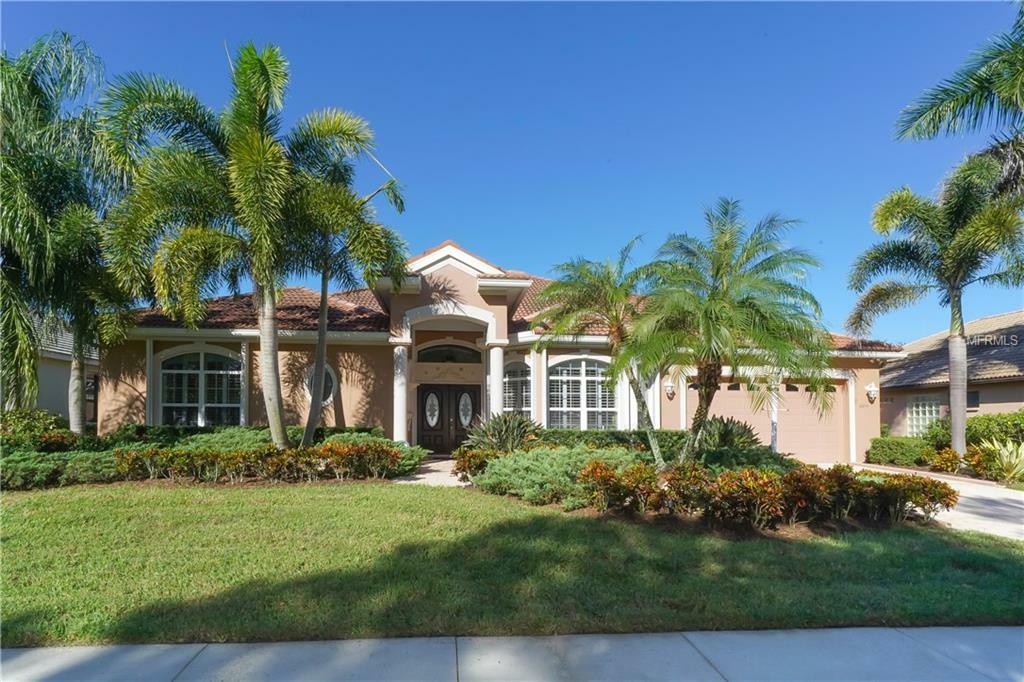 Property Photo: 6614 Windjammer Place FL 34202