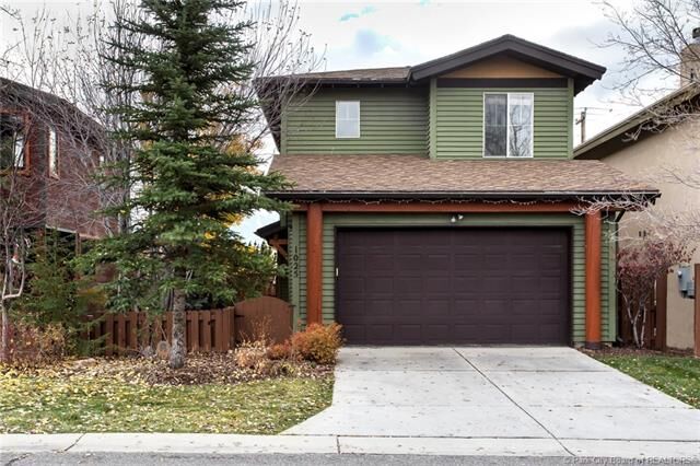 Property Photo: 1025 Old Stone House Way UT 84098