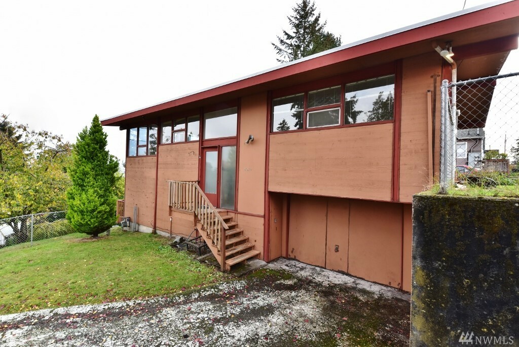 Property Photo:  3219 Rodgers St  WA 98312 