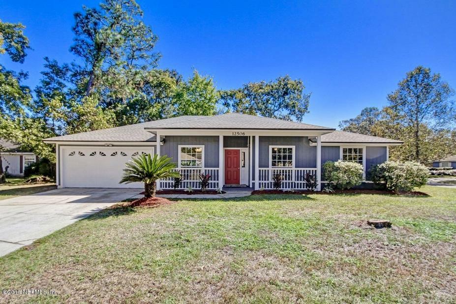 Property Photo:  12506 Larkstone Ct  FL 32225 