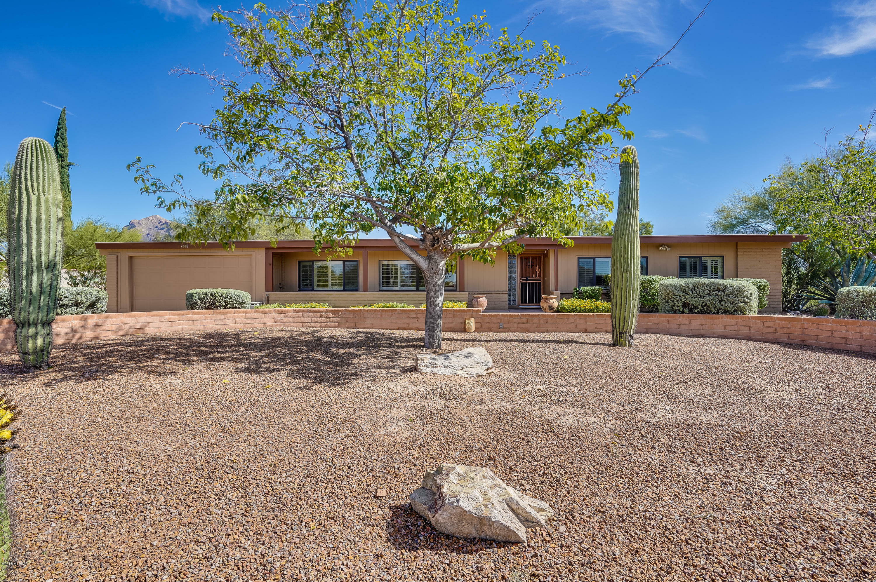 Property Photo:  7440 N Camino De Maximillian  AZ 85704 