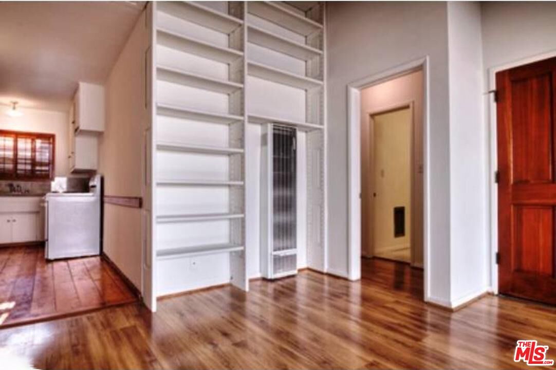 Property Photo: 11634 Gorham Ave 202 CA 90049