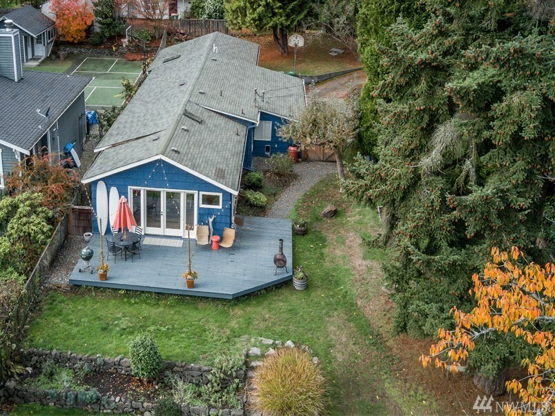 Property Photo:  9569 Lake Shore Blvd NE  WA 98115 