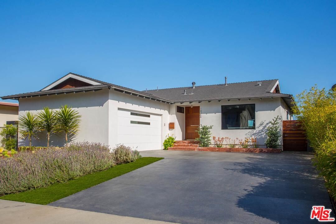 Property Photo: 18366 Clifftop Way CA 90265