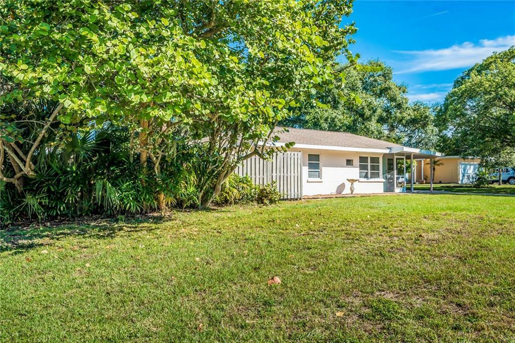 Property Photo:  618 Marlin Drive  FL 34234 