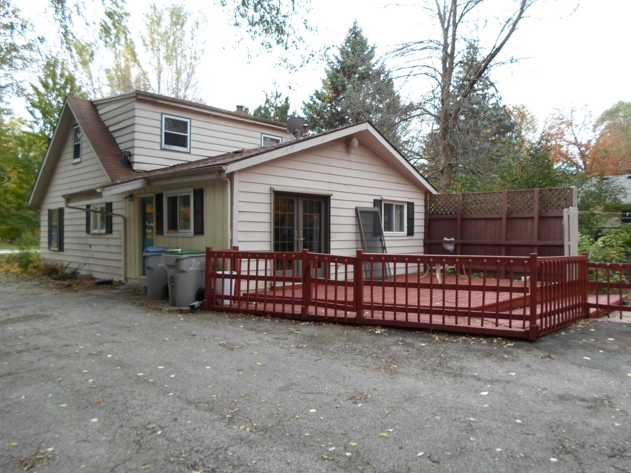 Property Photo: 7928 W Bradley Rd WI 53223