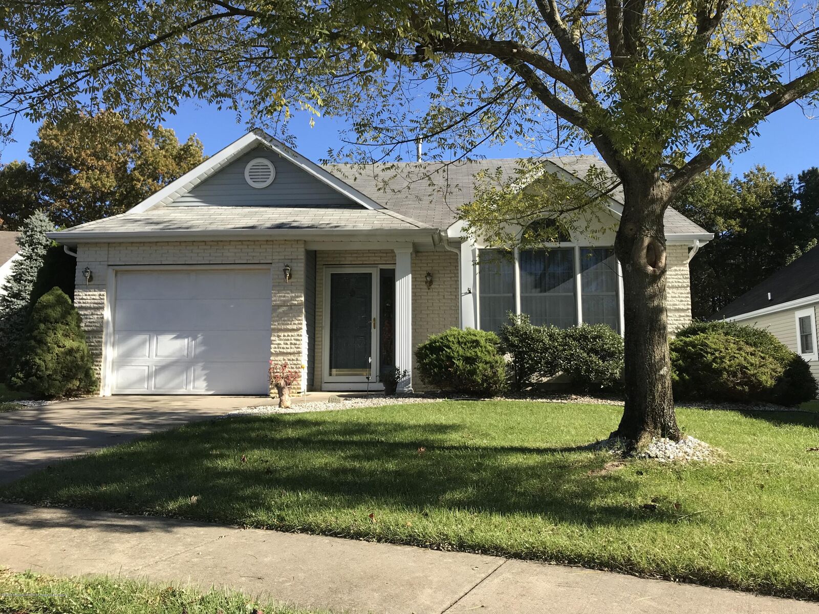 Property Photo:  2333 N Chanticleer Court  NJ 08755 