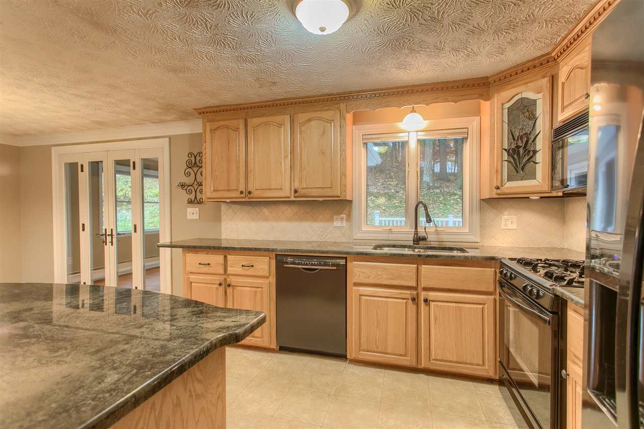 Property Photo: 14 Sagamore Road NH 03062