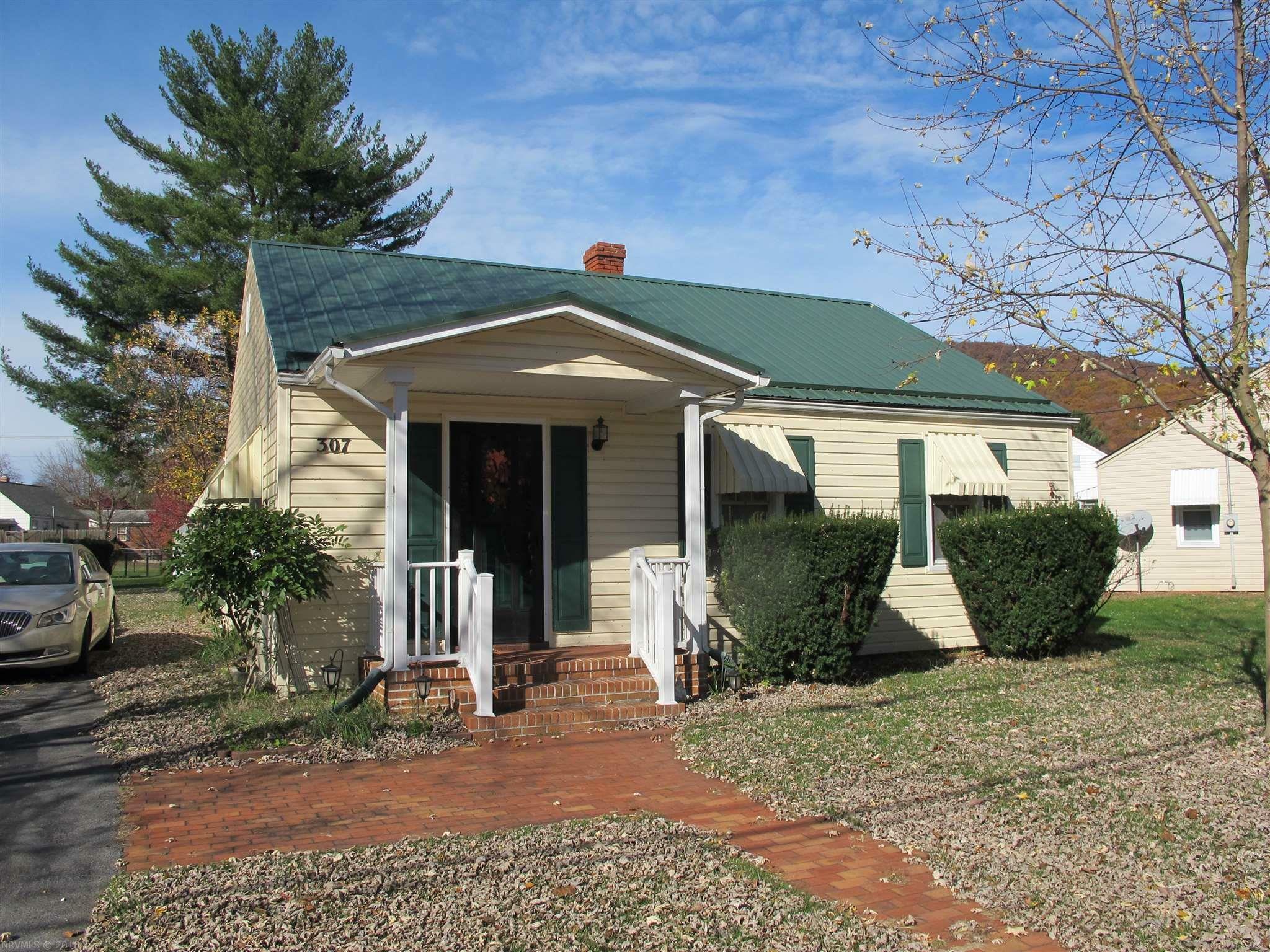 Property Photo:  307 Franklin Street  VA 24124 