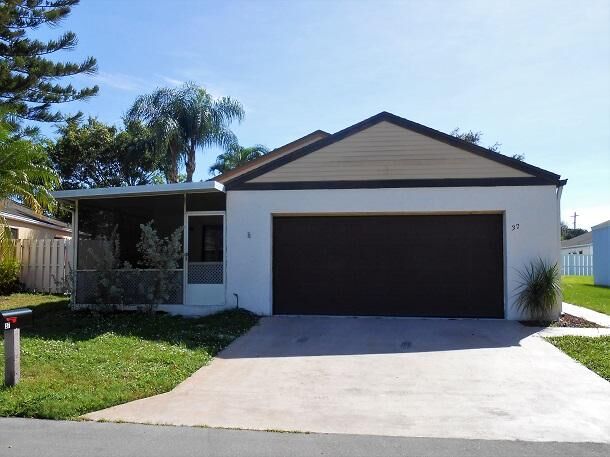 Property Photo:  37 Paxford Lane  FL 33426 