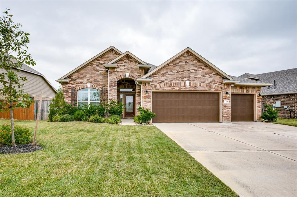Property Photo: 1435 Pebblestone Way TX 77581