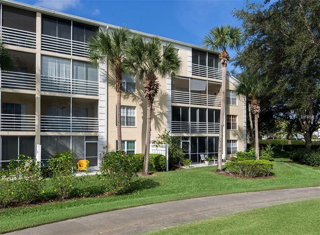 Property Photo:  1040 Wexford Boulevard 1040  FL 34293 