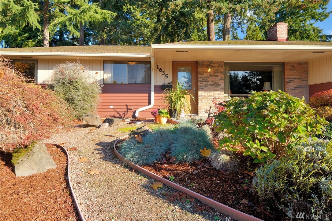 Property Photo:  1635 S Woodlawn St  WA 98465 