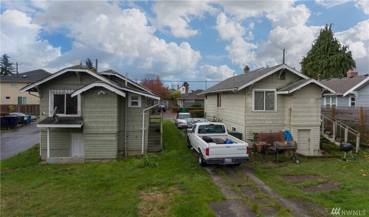 Property Photo:  6204 44th Ave S  WA 98118 