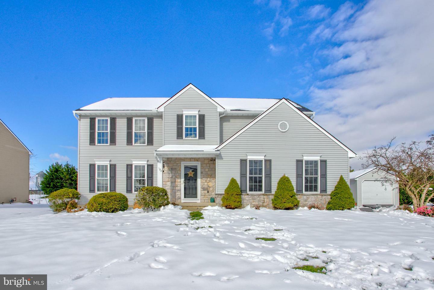 Property Photo:  182 Countryside Lane  PA 17547 