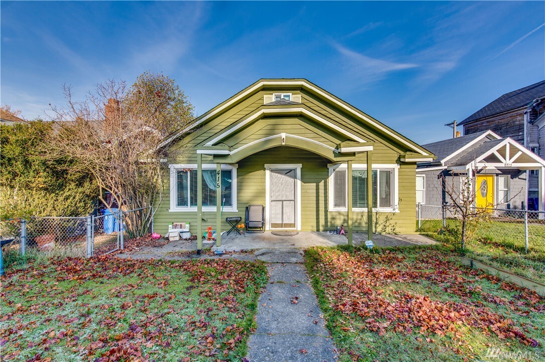 Property Photo: 415 S 30th St WA 98402