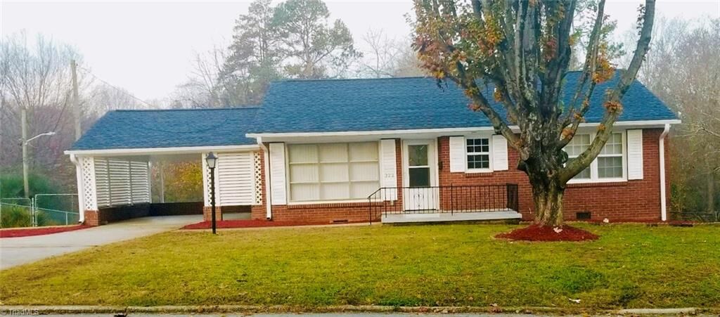 Property Photo:  322 Spruce Street  NC 27292 