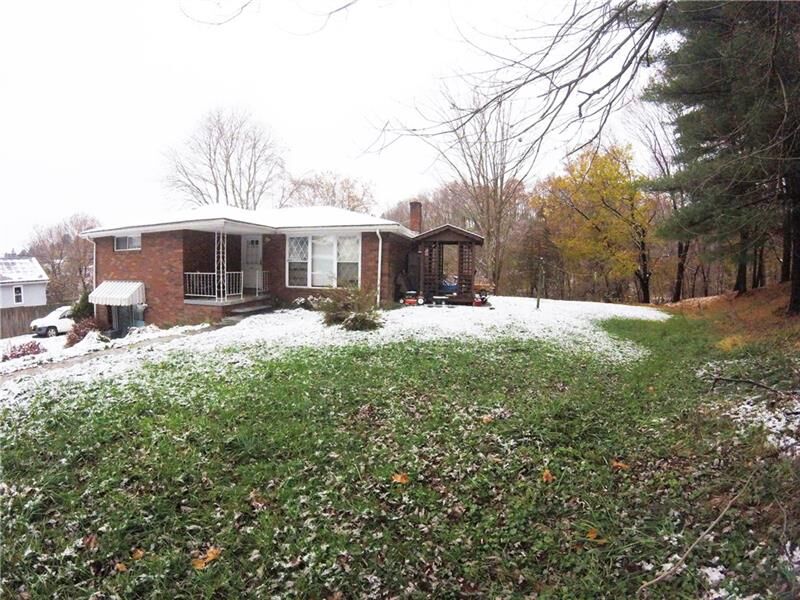 Property Photo: 898 Oak St PA 15074