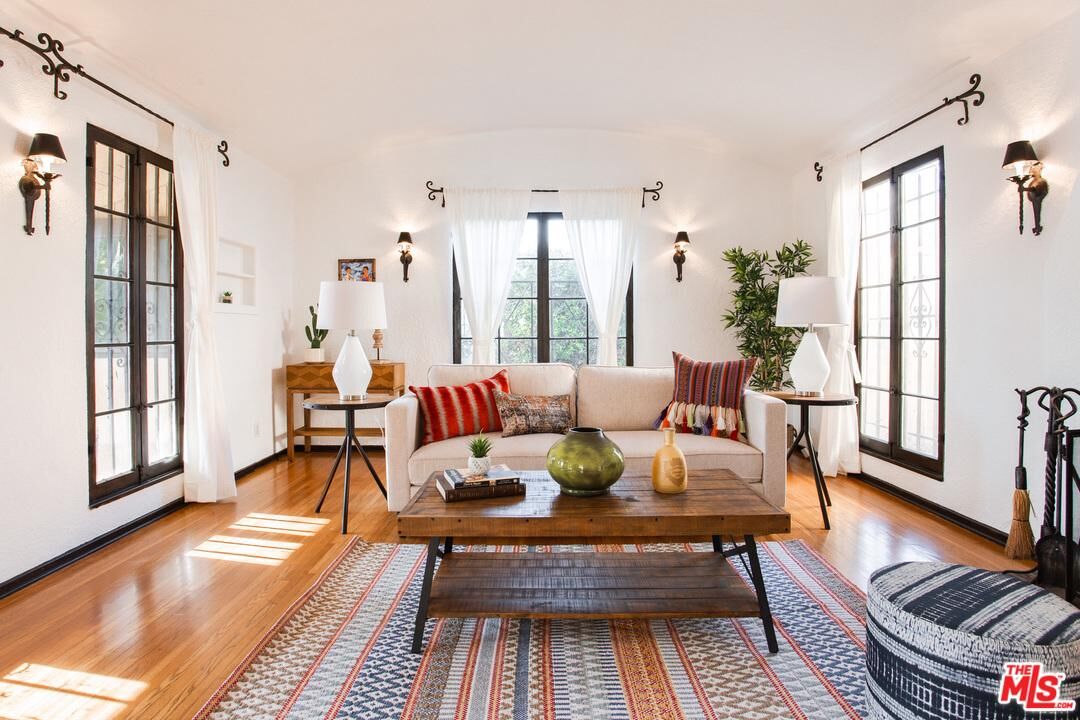 Property Photo:  3103 Tyburn St  CA 90039 