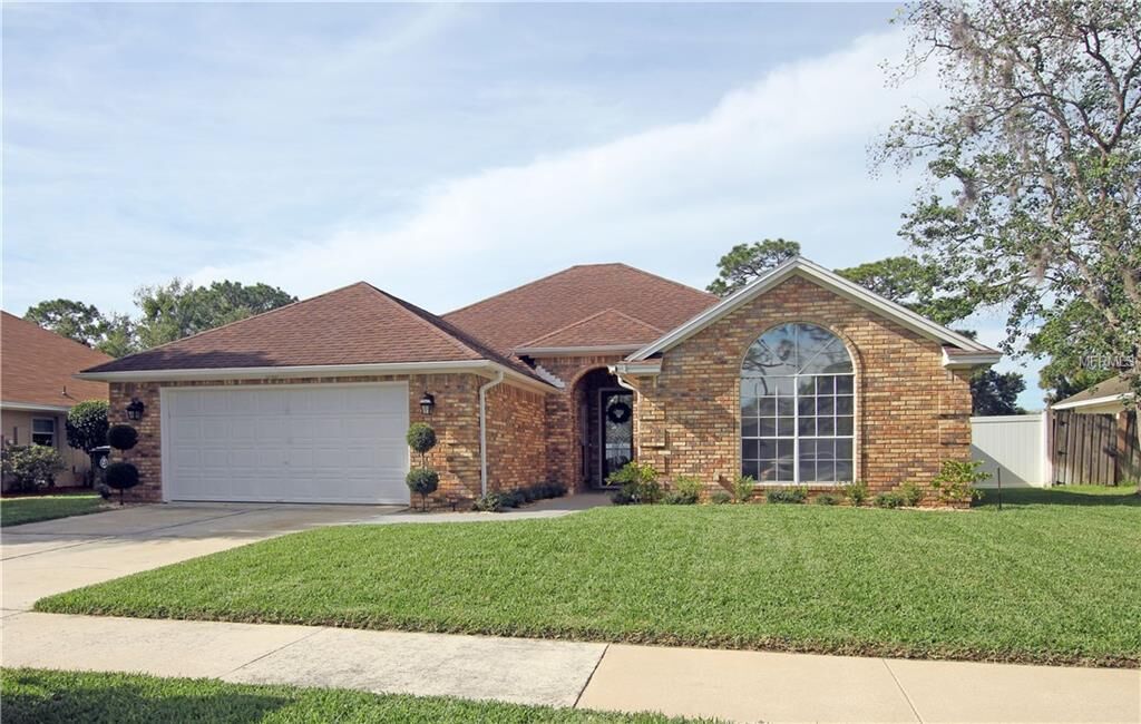 Property Photo:  1040 Corkwood Drive  FL 32765 