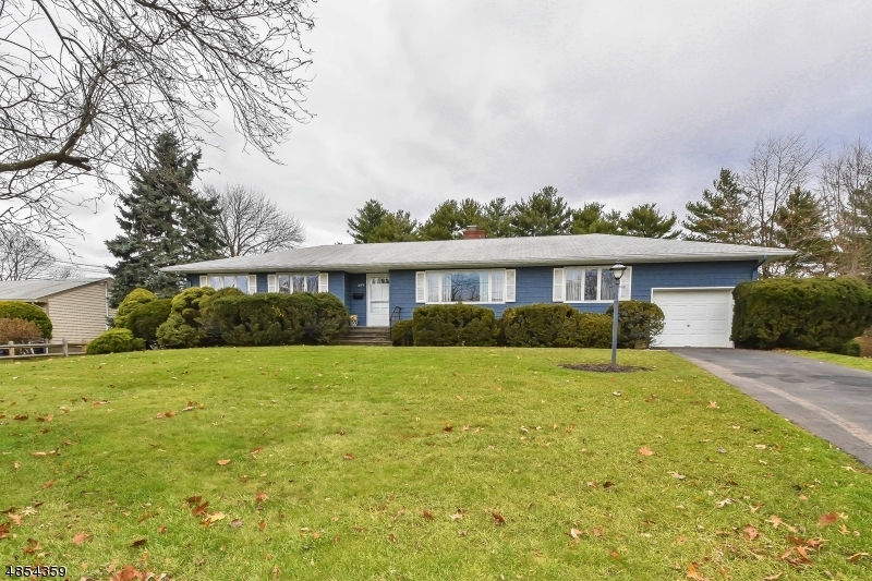 Property Photo:  2279 Old Farm Rd  NJ 07076 