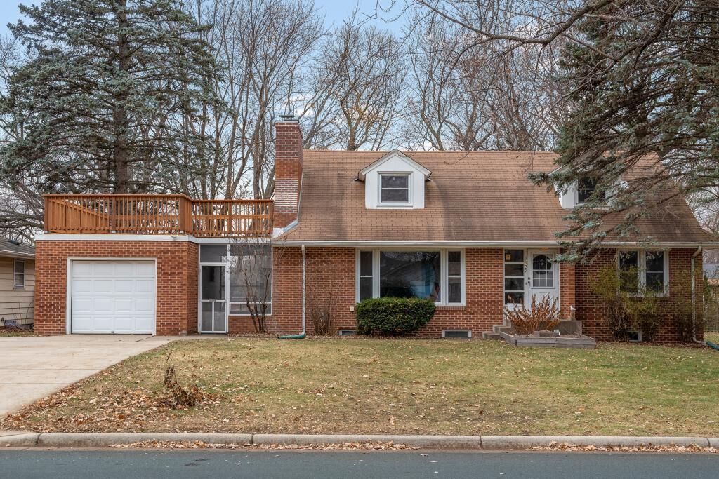 Property Photo:  3829 Hampshire Avenue N  MN 55427 