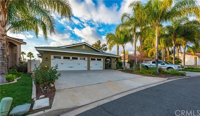 Property Photo:  30129 Cove View Street  CA 92587 