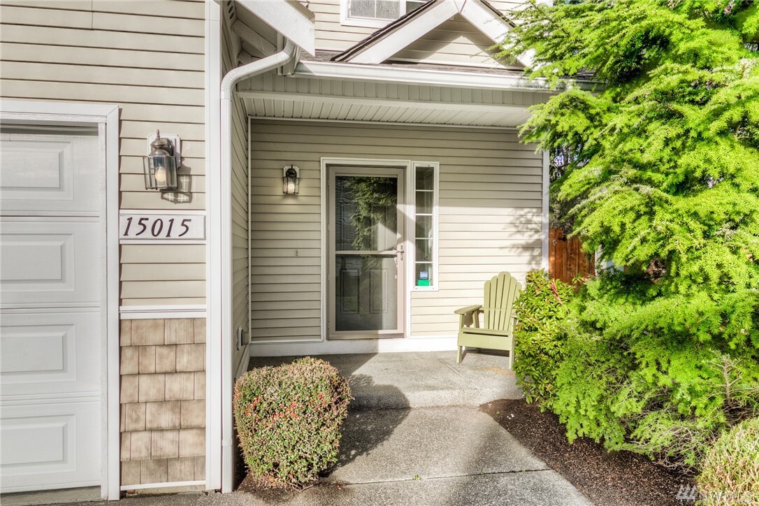 Property Photo: 15015 68th Ave E WA 98375