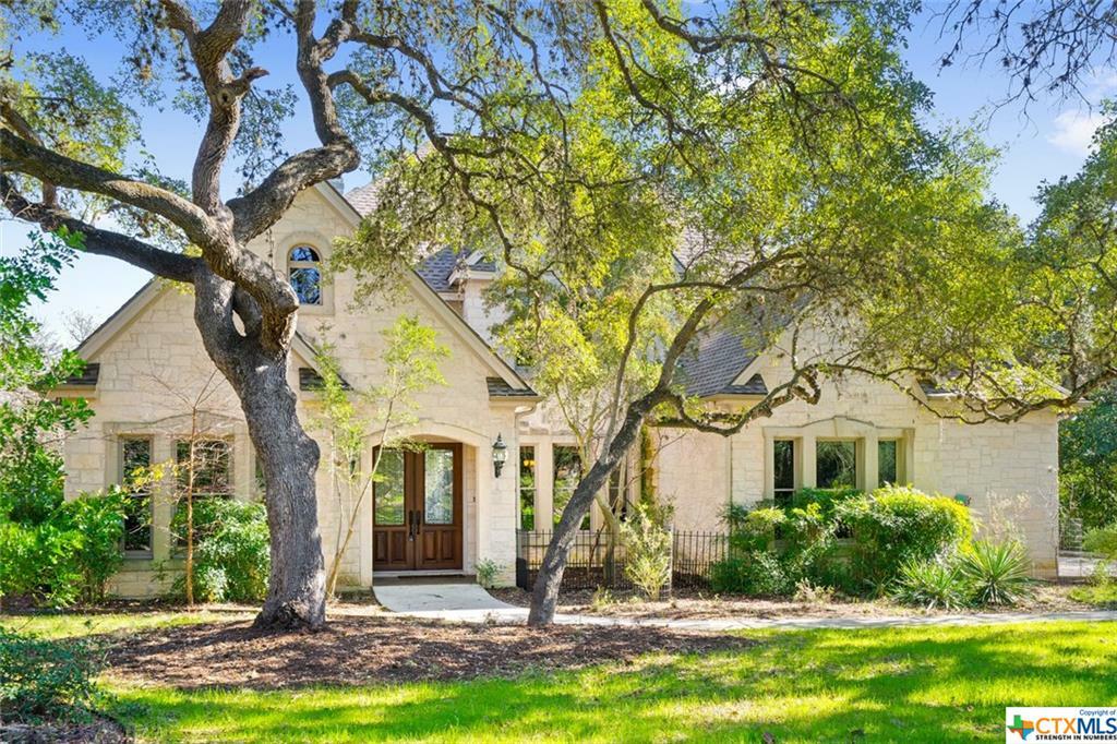 Property Photo: 106 Rogers Ridge TX 78666
