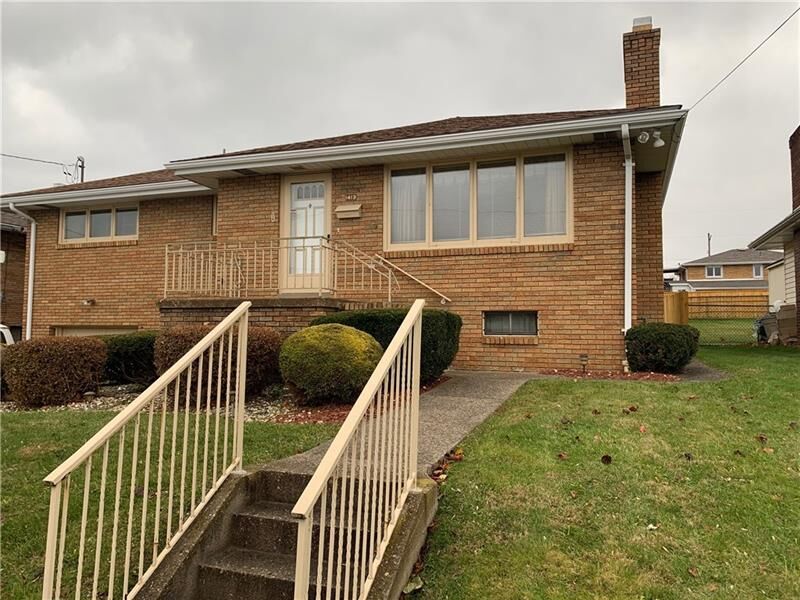 Property Photo:  1413 Pine Street  PA 15601 