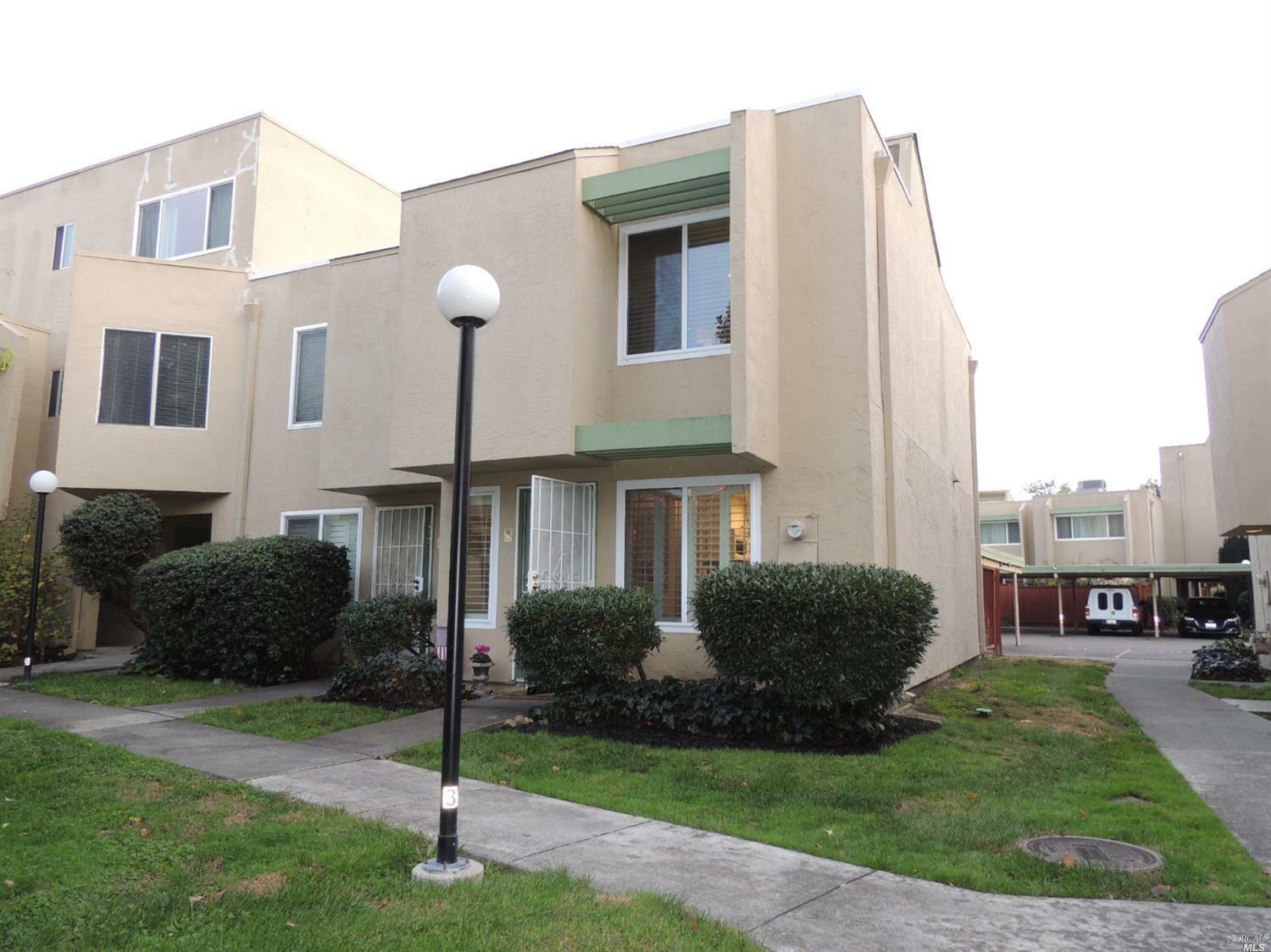 Property Photo:  2958 Yulupa Avenue  CA 95405 