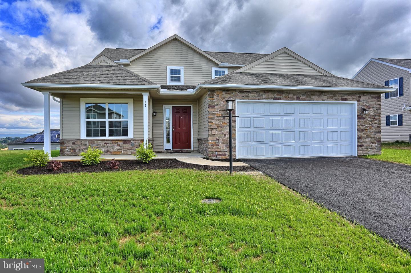 Property Photo: 47 Pheasant Ridge PA 17019