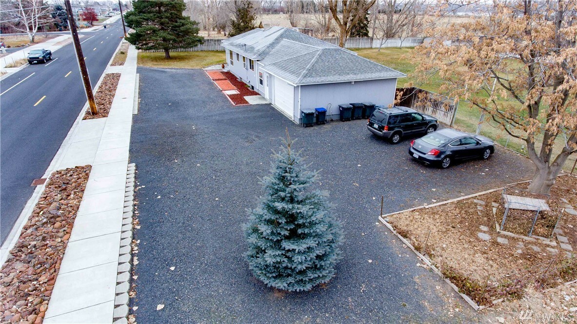 Property Photo:  4335 W Peninsula Dr  WA 98837 