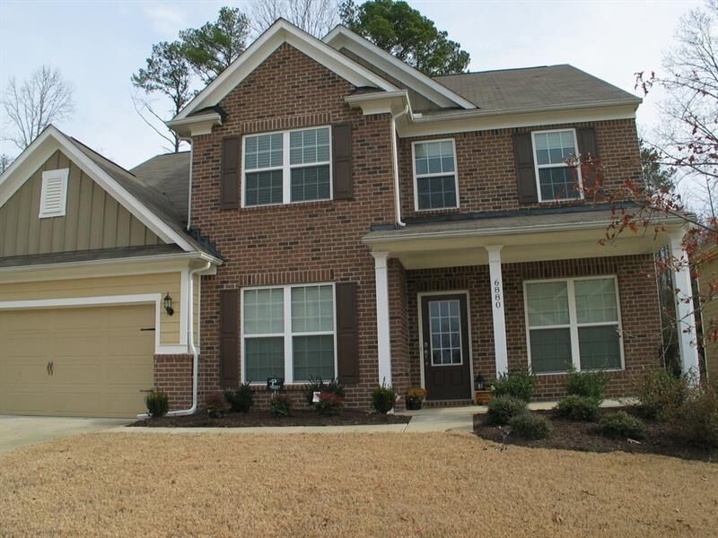 Property Photo: 6880 Ashford Manor Way 30040