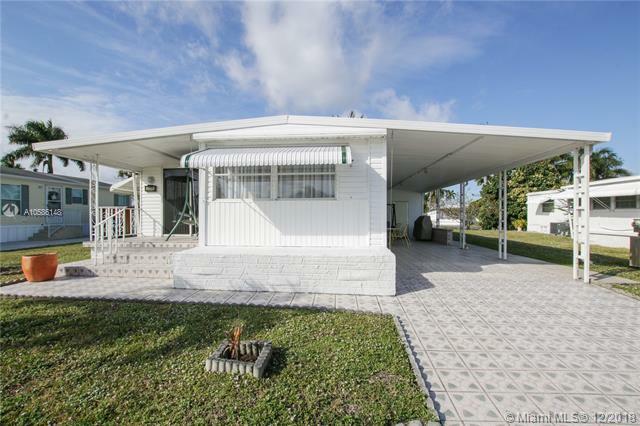 Property Photo:  2021 SW 84th Ave  FL 33324 