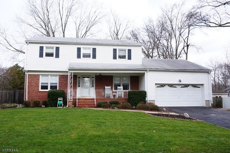 Property Photo:  10 Sandalwood Dr  NJ 07066 