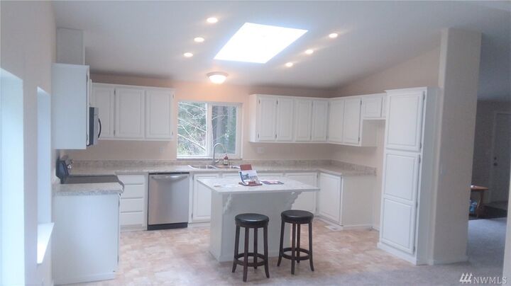 Property Photo: 1712 Lake Drive WA 98282