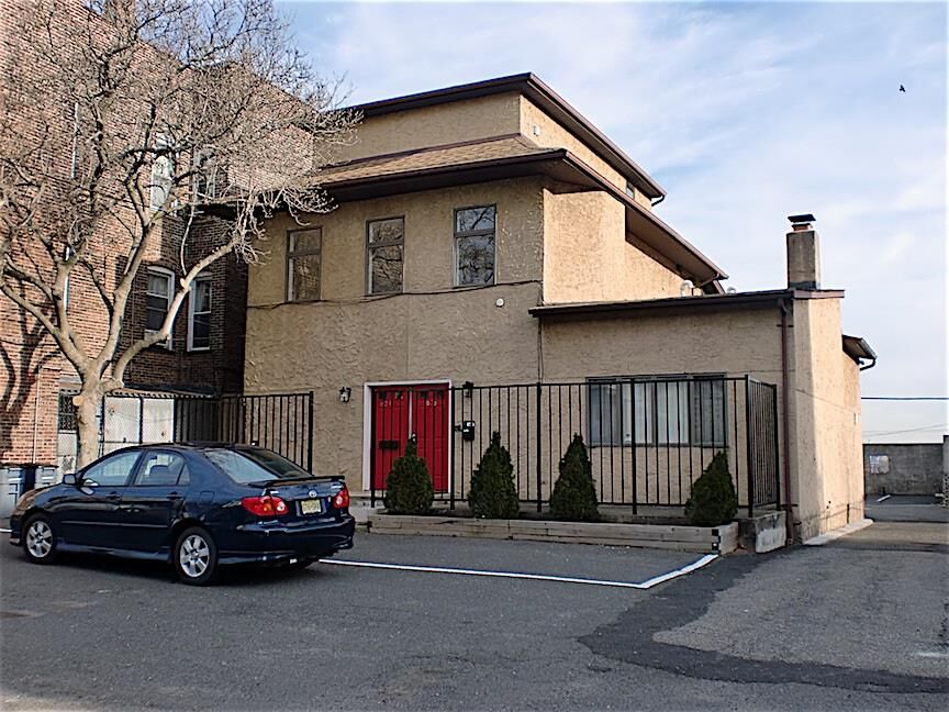 Property Photo:  624-626 Palisade Ave 2  NJ 07307 