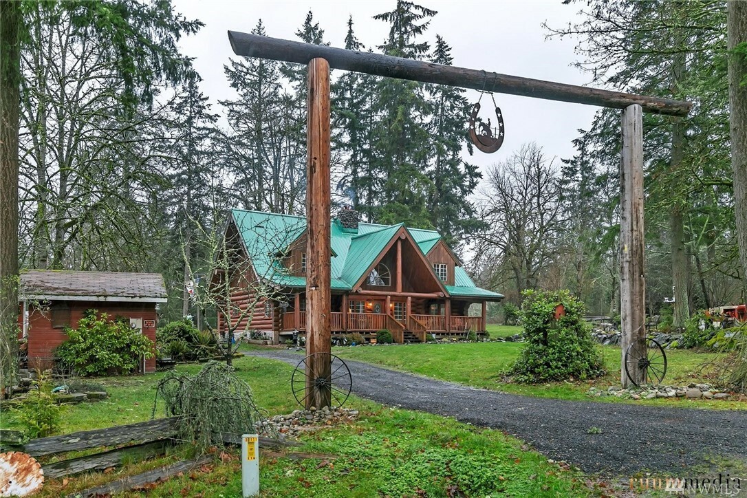 Property Photo:  36015 86th Av Ct E  WA 98328 