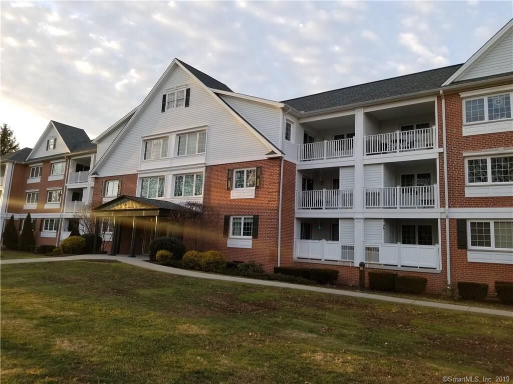 Property Photo:  180 Melba Street 306  CT 06460