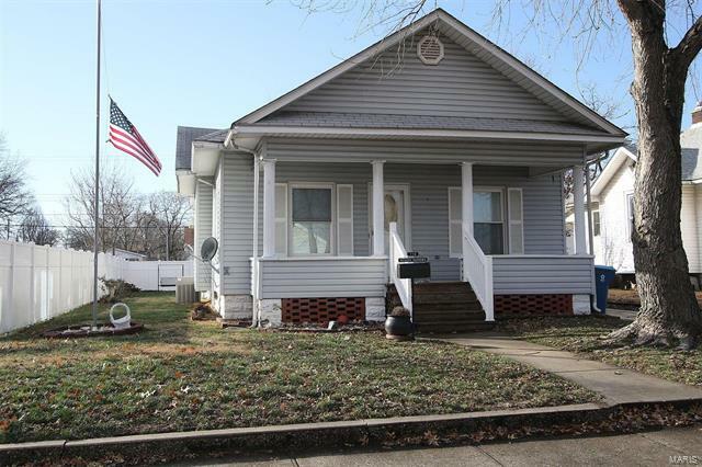 Property Photo:  778 Condit Street   62095 