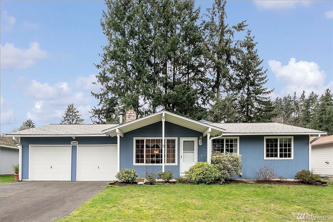 Property Photo: 12809 96th Ave NE WA 98034