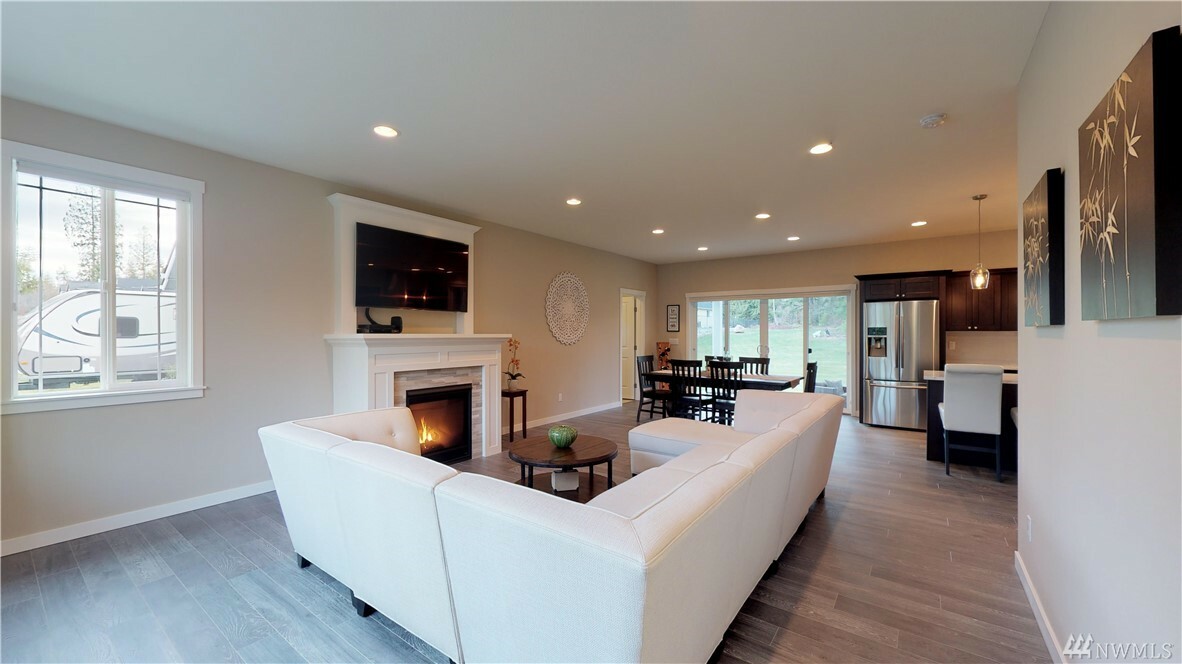 Property Photo: 31002 37th Ave E WA 98338
